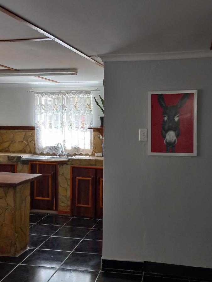 Urban Farm Haus Guesthouse Рунду Экстерьер фото